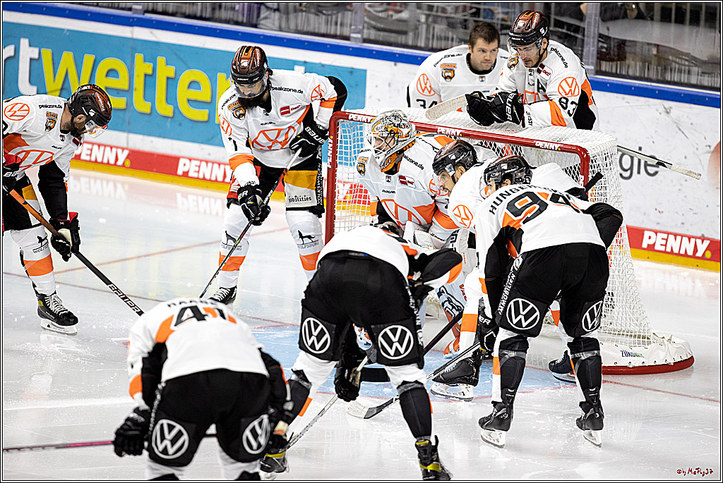 PENNY DEL;  Koelner Haie - Grizzlys Wolfsburg; Koeln, 10.09.2021
